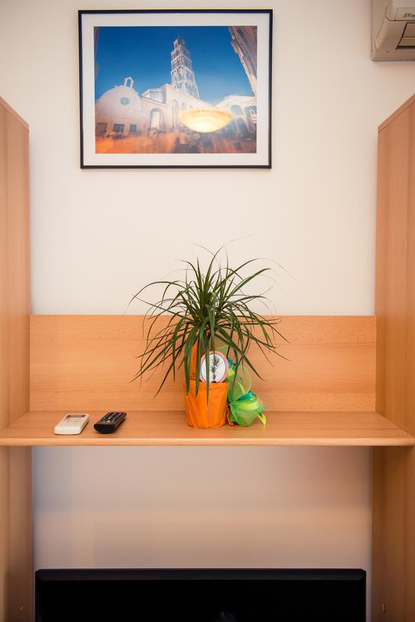 Studio Jere Near Sea Apartment Split Bagian luar foto