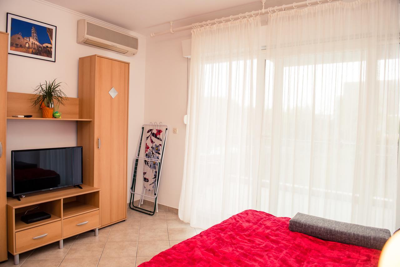 Studio Jere Near Sea Apartment Split Bagian luar foto